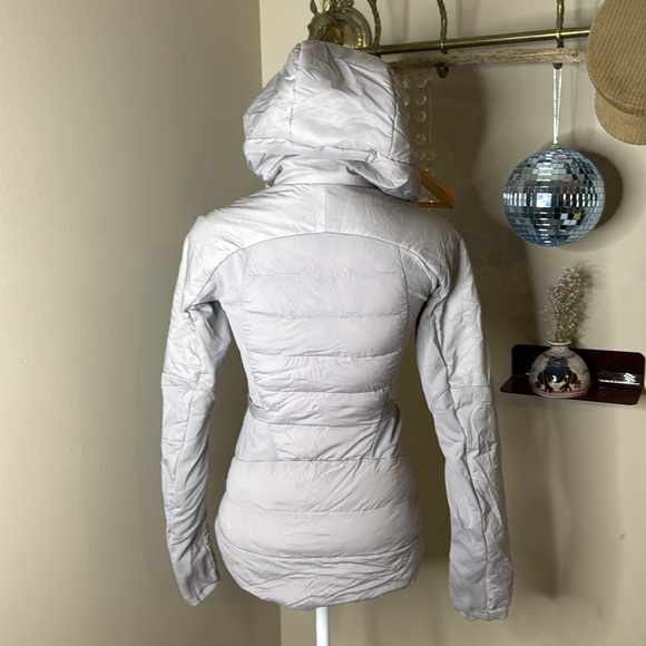 Lululemon Down For It All Dark Chrome Jacket - Picture 10 of 10